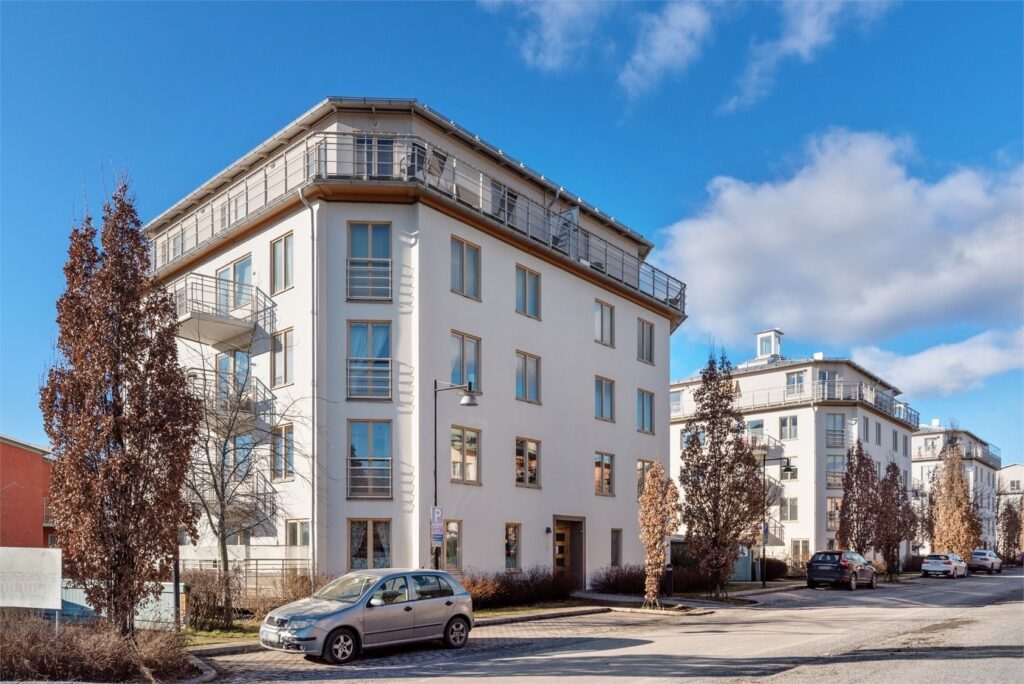 Lägenhetsrenovering 4 rum fastighetshus. Upplands Väsby Runby